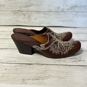 Cowgirl Boots Heeled Mules Jessica Bennett Women’s Size 8.5 Brown Round Toe